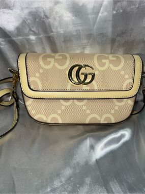 Source Unknown Cream GG Monogram Crossbody with Gold Hardware